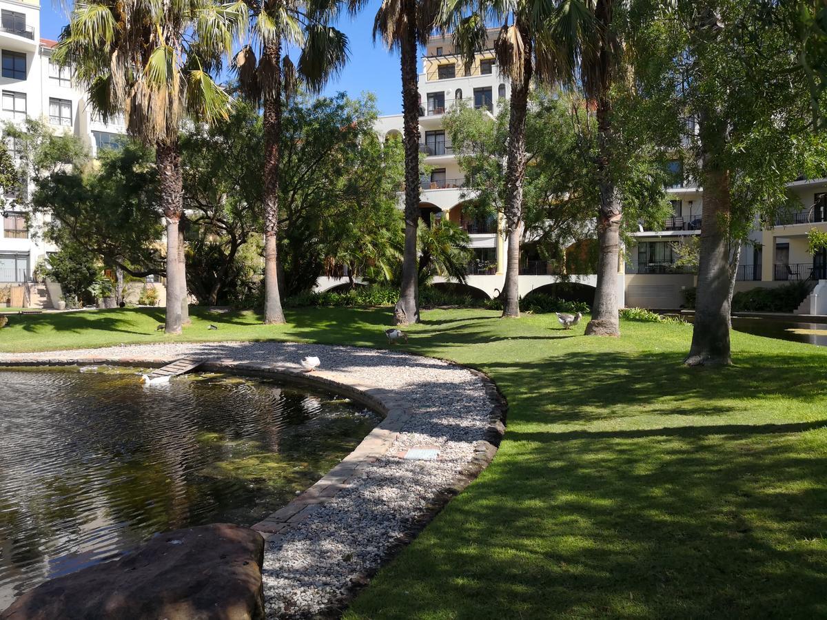 Majorca Apartments By Bon Hotels เคปทาวน์ ภายนอก รูปภาพ