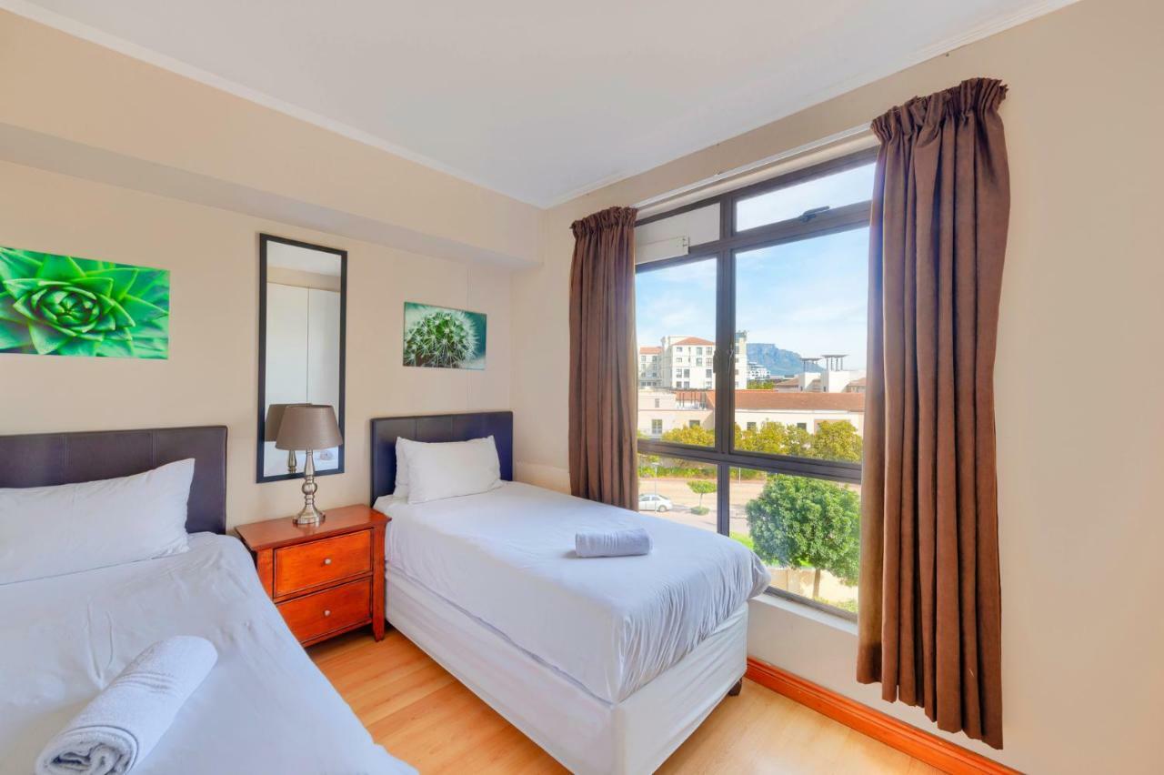 Majorca Apartments By Bon Hotels เคปทาวน์ ภายนอก รูปภาพ